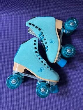 Candi grl  Roller Skates Carlin Blue Green Size 7